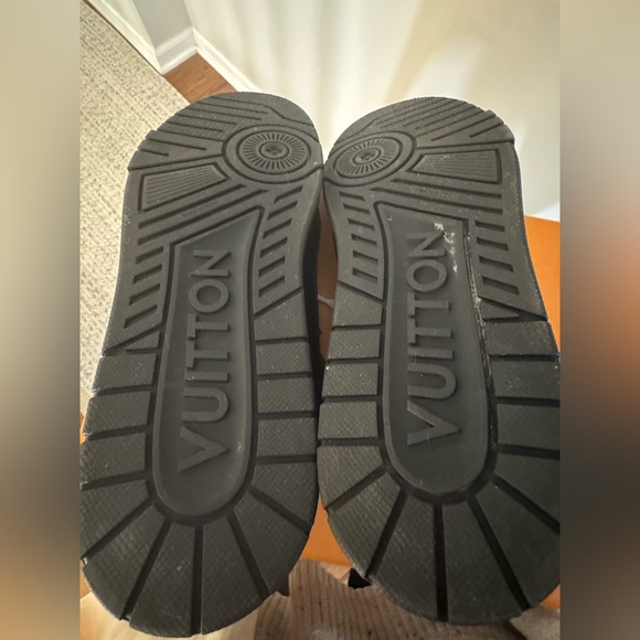 Louis Vuitton Black and White Men's Trainer Sneakers - US Size 11 - Picture 6 of 10